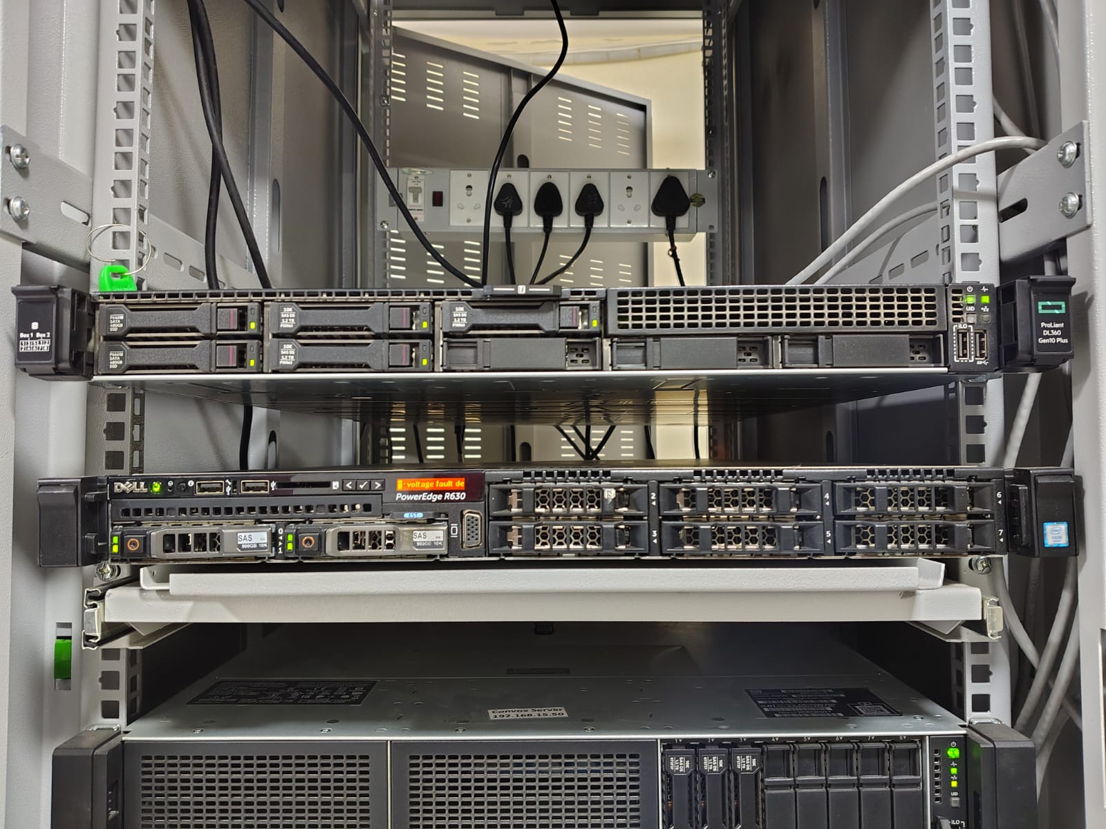 Enterprise rack server available for rental